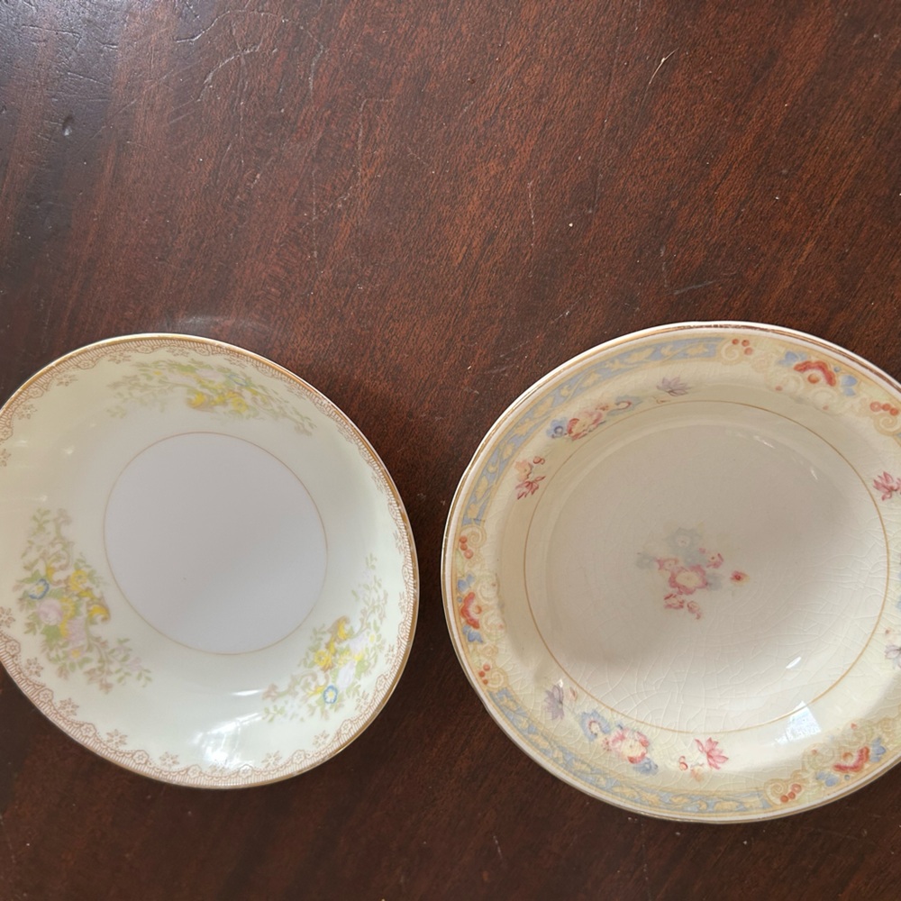 3 Petite vintage China Bowls